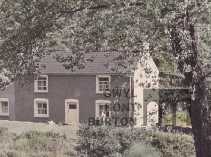 who lived in my house Dan Y Bont