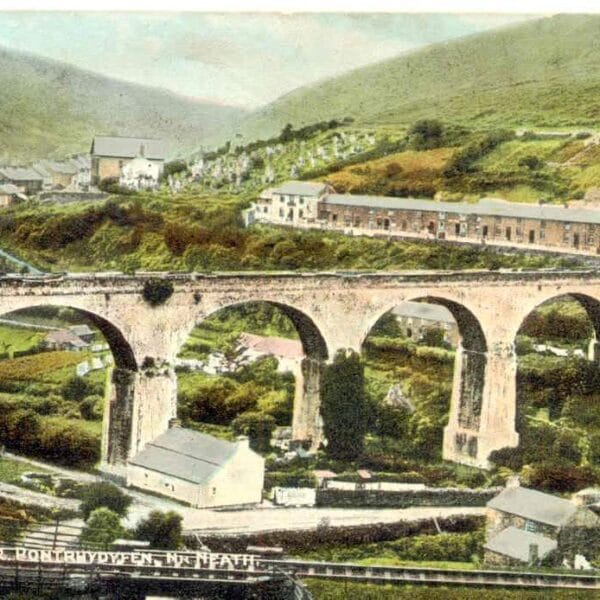 Bont Fawr and Station Rd